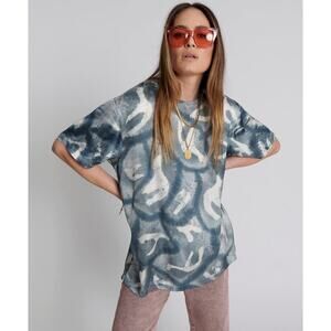 One Teaspoon Free People Reflection Hand Printed Satin Tee in Black Size Med NWT